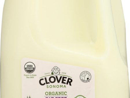 CLOVER SONOMA: Organic Fat Free Milk, 128 oz Online Hot Sale